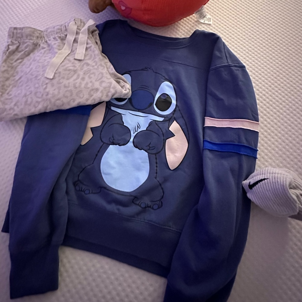 LILO AND STICH SWEATSHIRT+ PAJAMA PANTS